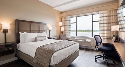 Best Western Plus Coastline Inn