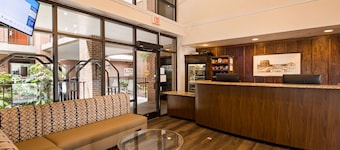 Best Western Plus Coastline Inn