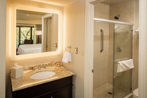Standard Room, 2 Queen Beds, Non Smoking, Courtyard Area | Bathroom shower