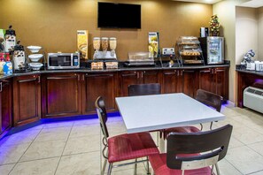 Free daily continental breakfast