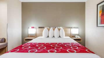 Chambre Standard, 1 grand lit | Bureau, espace de travail pour ordinateurs portables