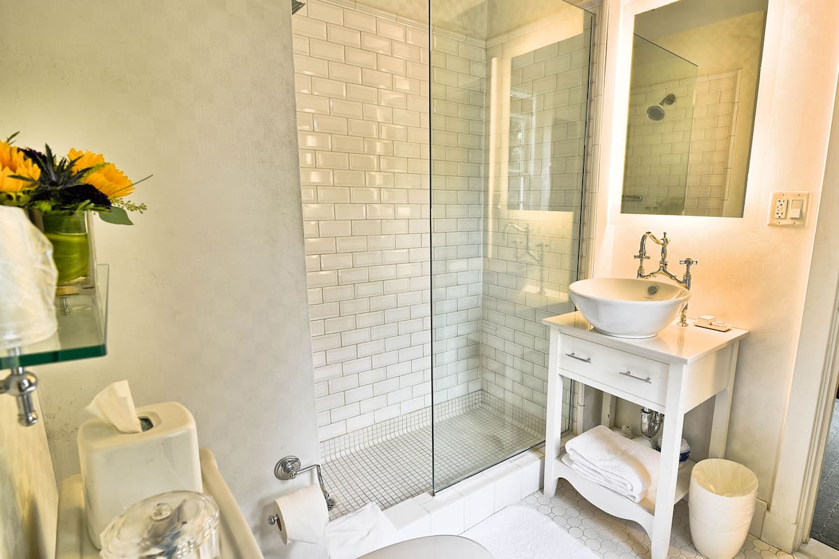 shower, free toiletries, hair dryer, bathrobes