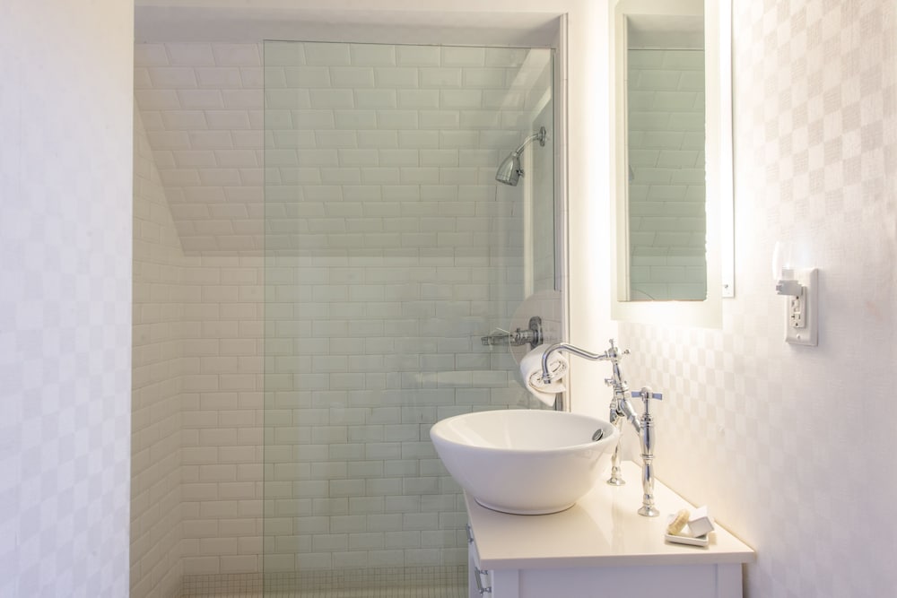 The Exeter Inn by null