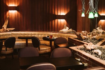 Lounge at Hotel deLuxe