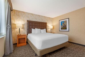 Room, 1 King Bed, Accessible (Roll in Shower) | Desk, blackout drapes, iron/ironing board, cribs (free) - Drury Plaza Hotel St. Louis Union Station (St. Louis)