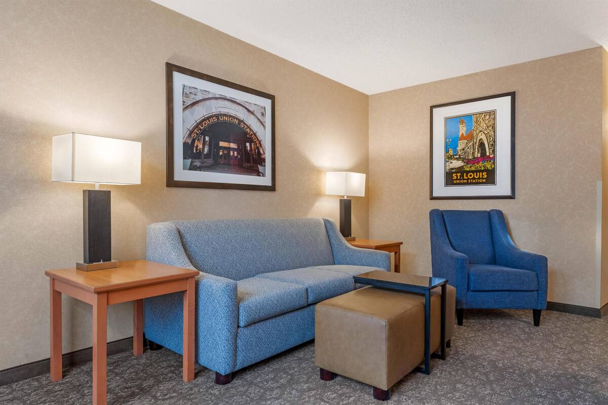 Suite, 1 King Bed with Sofa bed (Sofa Sleeper, 2 Rooms) | Desk, blackout drapes, iron/ironing board, cribs (free)