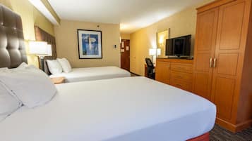 Room, 2 Katil Ratu (Queen) | Meja, langsir/tirai gelap terus, seterika/papan seterika