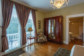 Premium bedding, pillow-top beds, in-room safe, individually decorated
