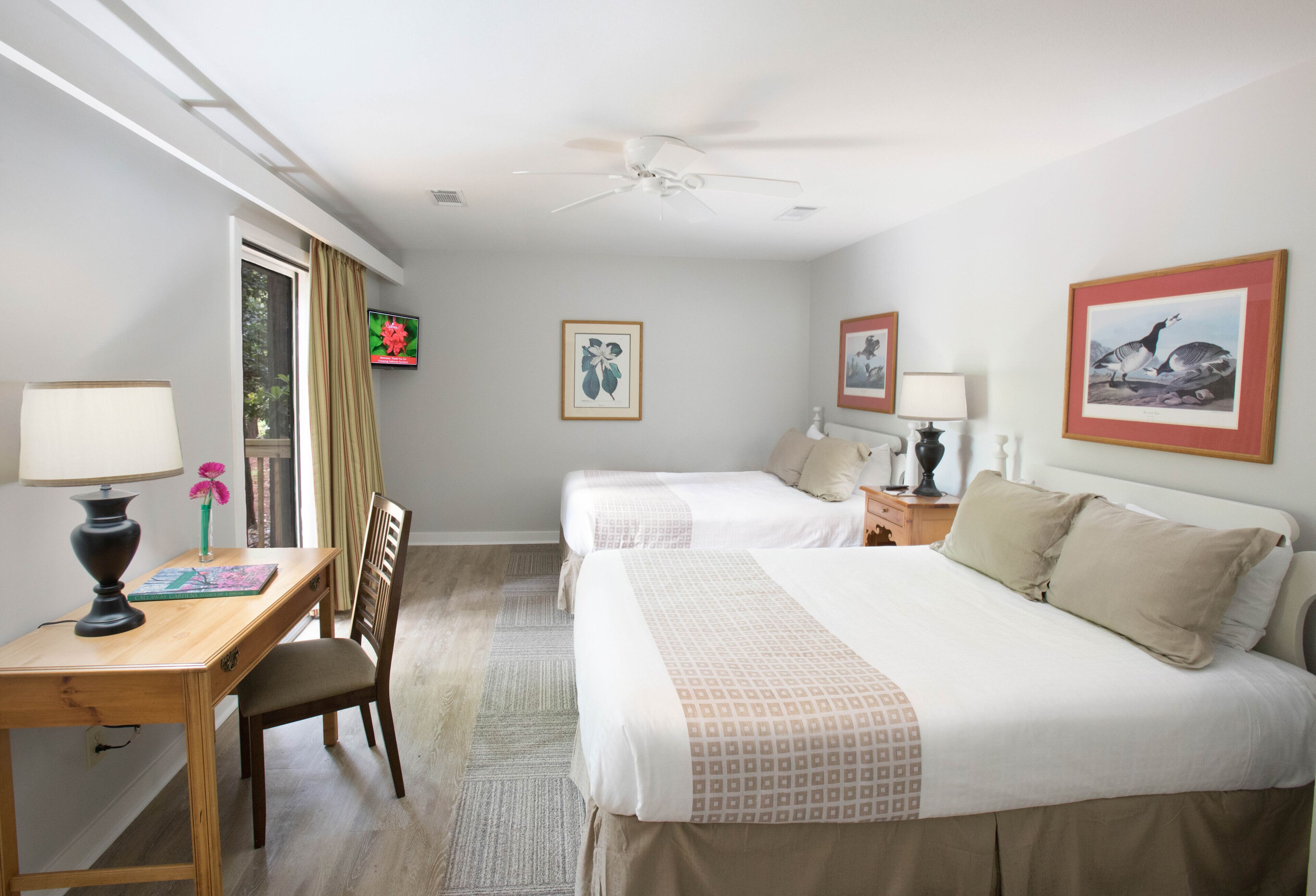 Casa de campo, 2 habitaciones | Escritorio, espacio para trabajar con laptop y cortinas blackout 