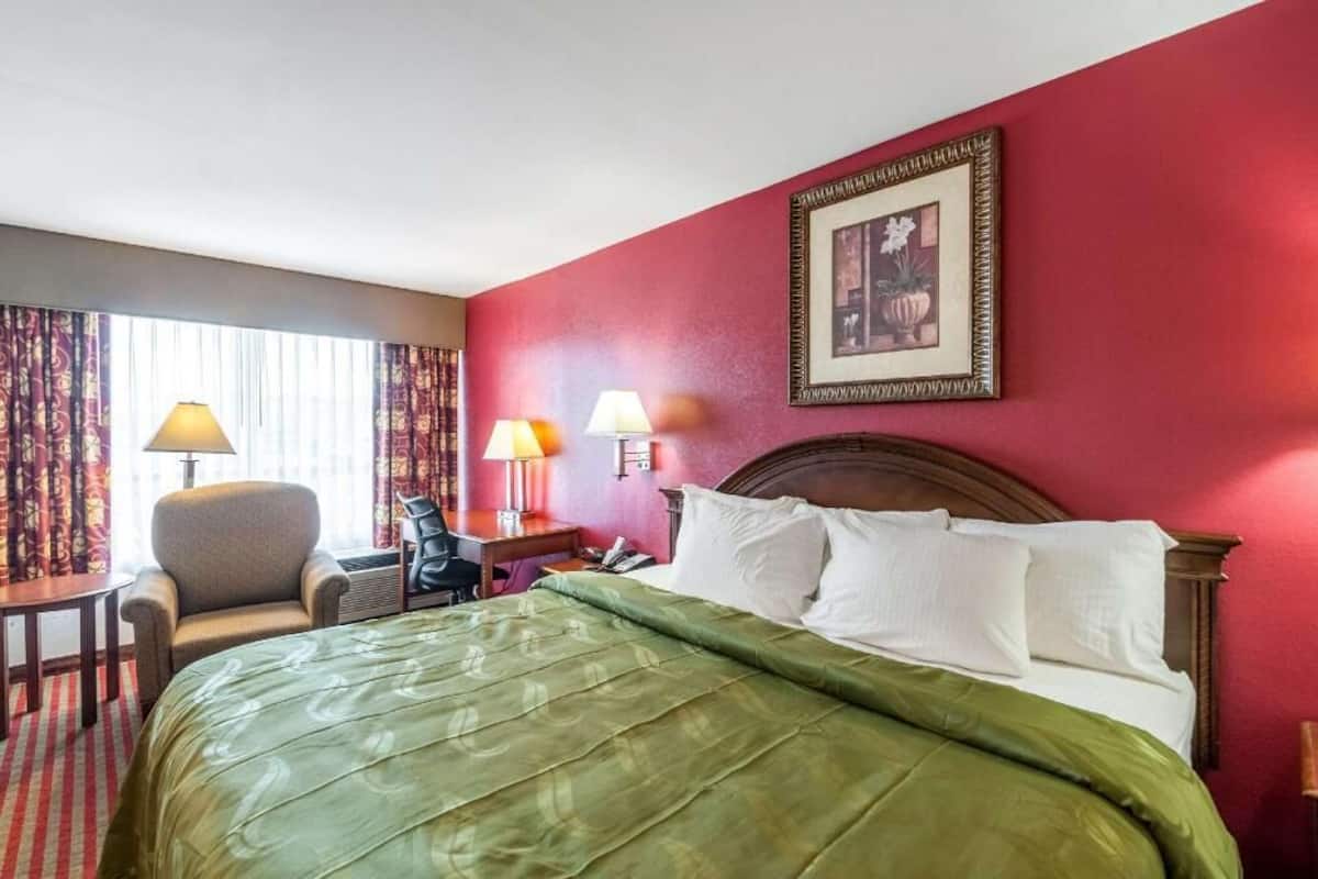 In-room safe, desk, iron/ironing board, free cribs/infant beds