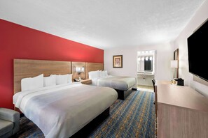Room, 2 Queen Beds, Accessible, Non Smoking | In-room safe, desk, iron/ironing board, free cribs/infant beds - Quality Inn Luray (Luray)