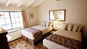 Standaard kamer, 2 tweepersoonsbedden | Kameruitzicht