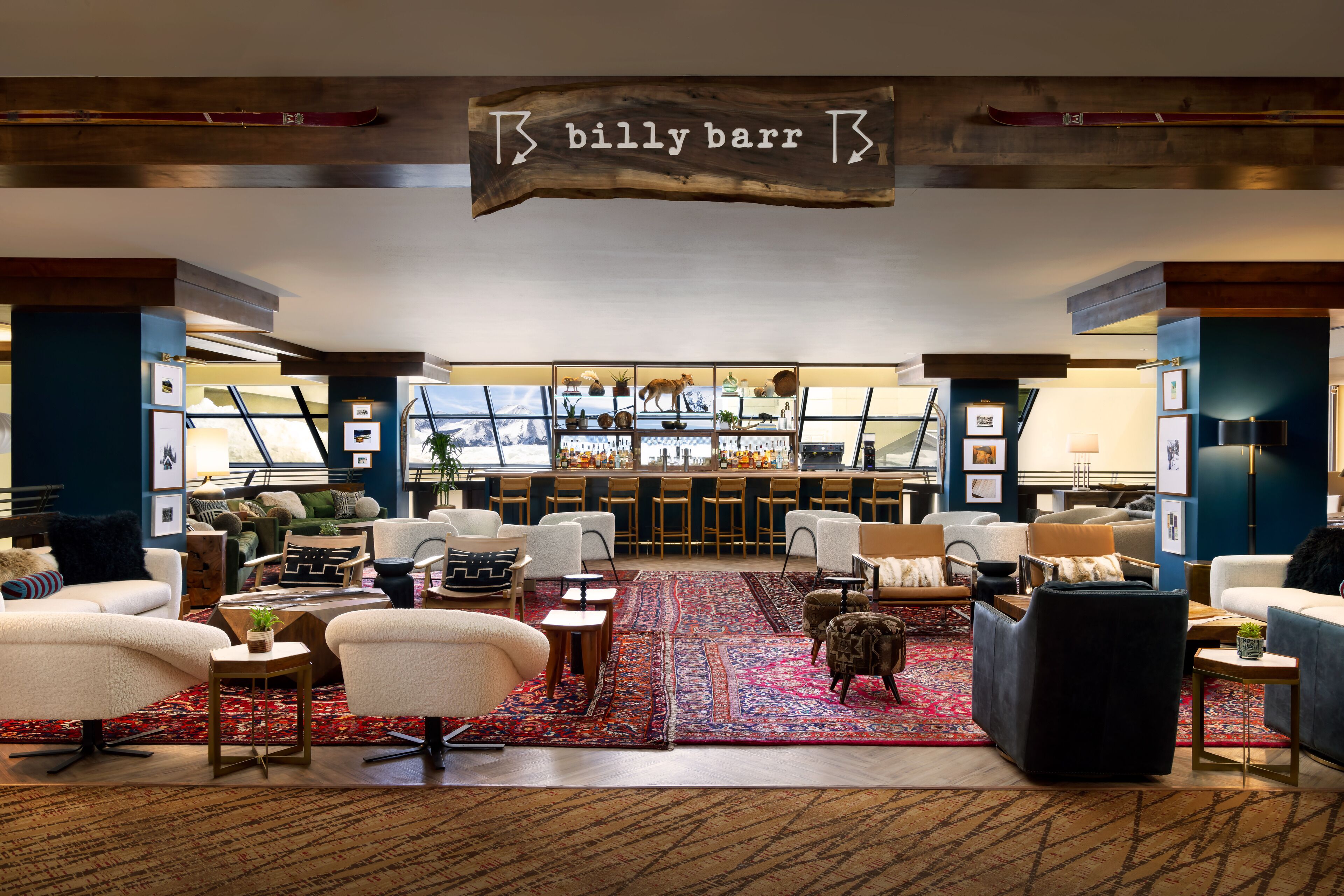 2 bars/lounges, lobby lounge, lobby lounge