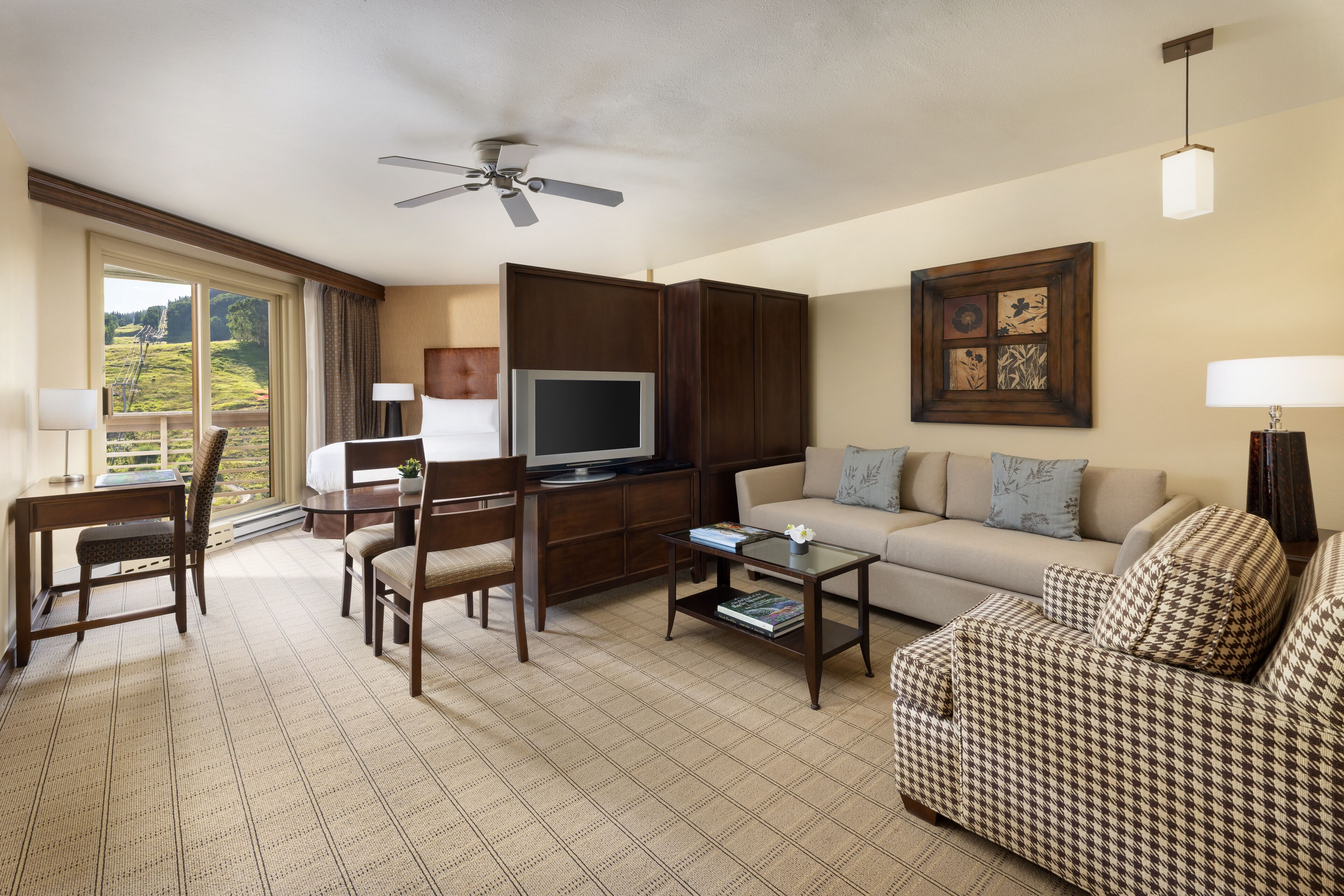 junior suite (slopeside view) | 1 bedroom, premium bedding, pillow-top beds, in-room safe