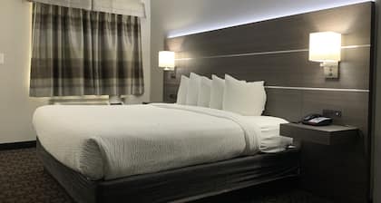 Days Inn by Wyndham Wagoner