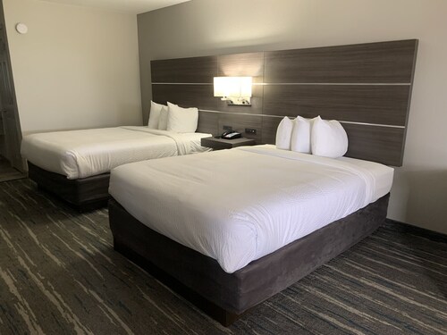 Days Inn by Wyndham Wagoner Reviews, Deals & Photos 2023 - AARP Travel  Center