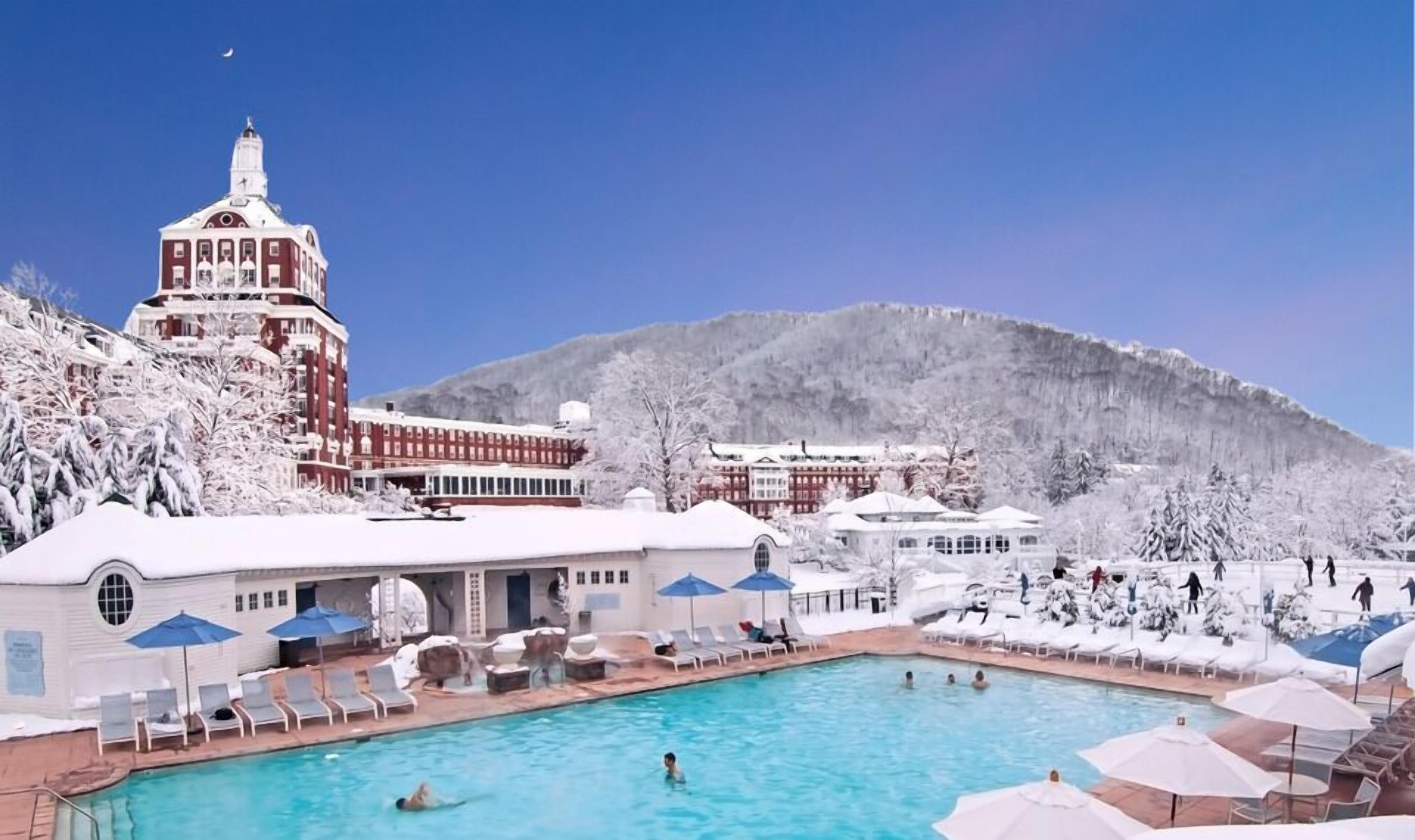 Indoor pool, outdoor pool, open 9:00 AM to 8:00 PM, cabanas (surcharge)