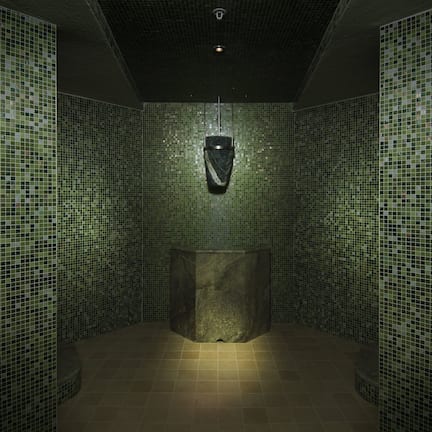 Couples treatment rooms, sauna, hot tub, steam room, hot springs