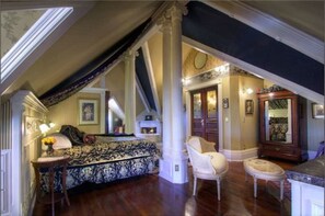 Luxury Suite, 1 King Bed | Egyptian cotton sheets, individually decorated, individually furnished