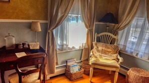 Superior tvåbäddsrum - eget badrum (Room 4 The Robert Frost) | Sängtillbehör av högsta kvalitet, individuell inredning och unika möbler