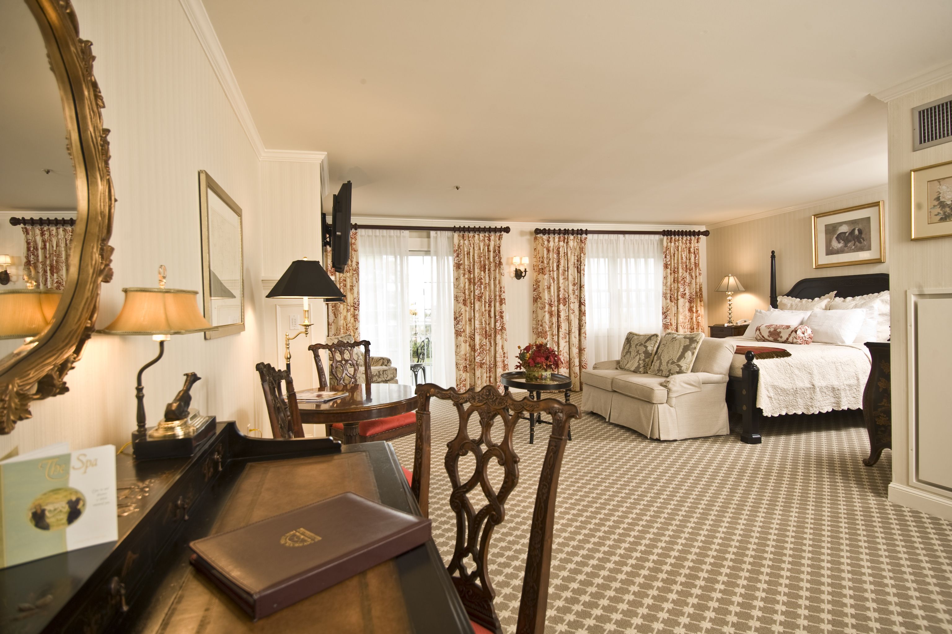 standard room, 1 queen bed, garden view, garden area (std lobby level 1 qn bed garden view) | premium bedding, minibar, individually decorated, individually furnished