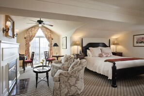 Luxury King Water View Main Building