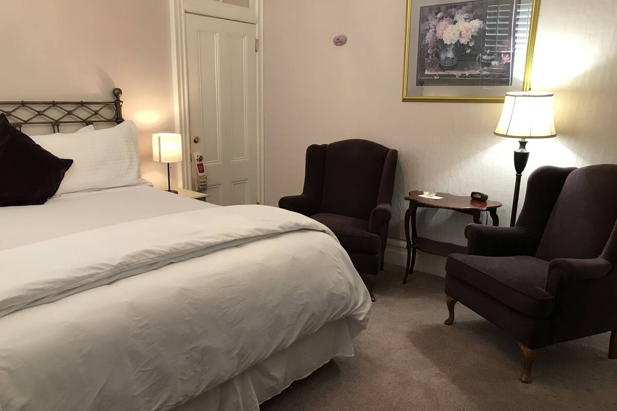 Premium bedding, pillowtop beds, desk, iron/ironing board