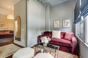 Suite, 1 King Bed