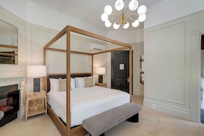 Chambre Deluxe, 1 trĂšs grand lit, balcon