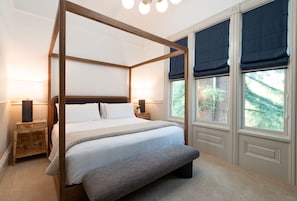 Egyptian cotton sheets, premium bedding, pillow-top beds, minibar