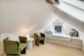 Deluxe Room, Multiple Beds