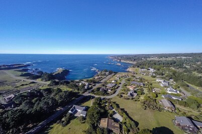 The Mendocino Hotel and Garden Suites