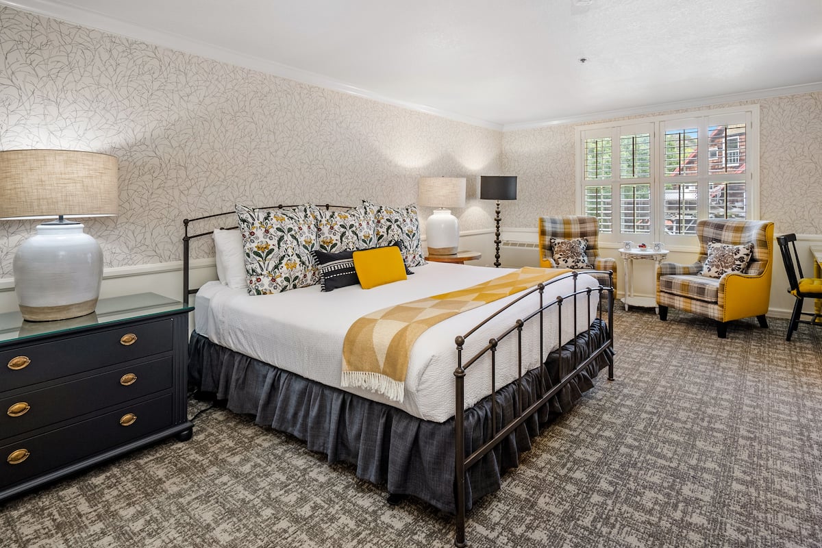 Chambre Deluxe, 1 très grand lit (Main Inn) | Draps en coton égyptien, literie de qualité supérieure, surmatelas