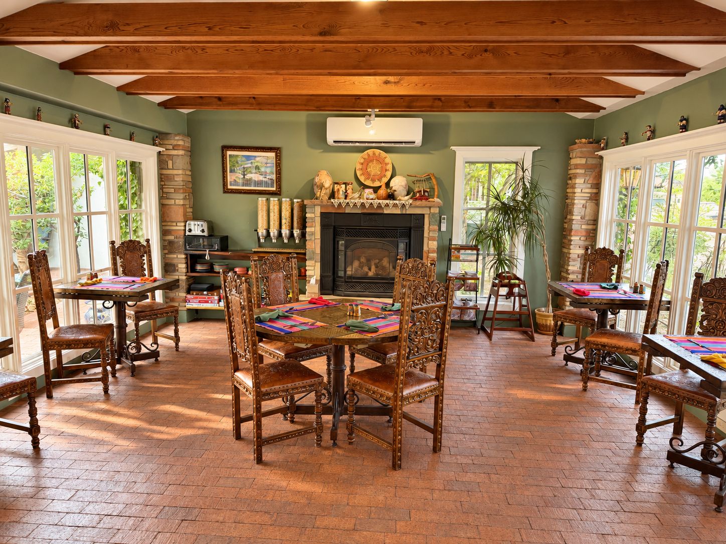Breakfast area