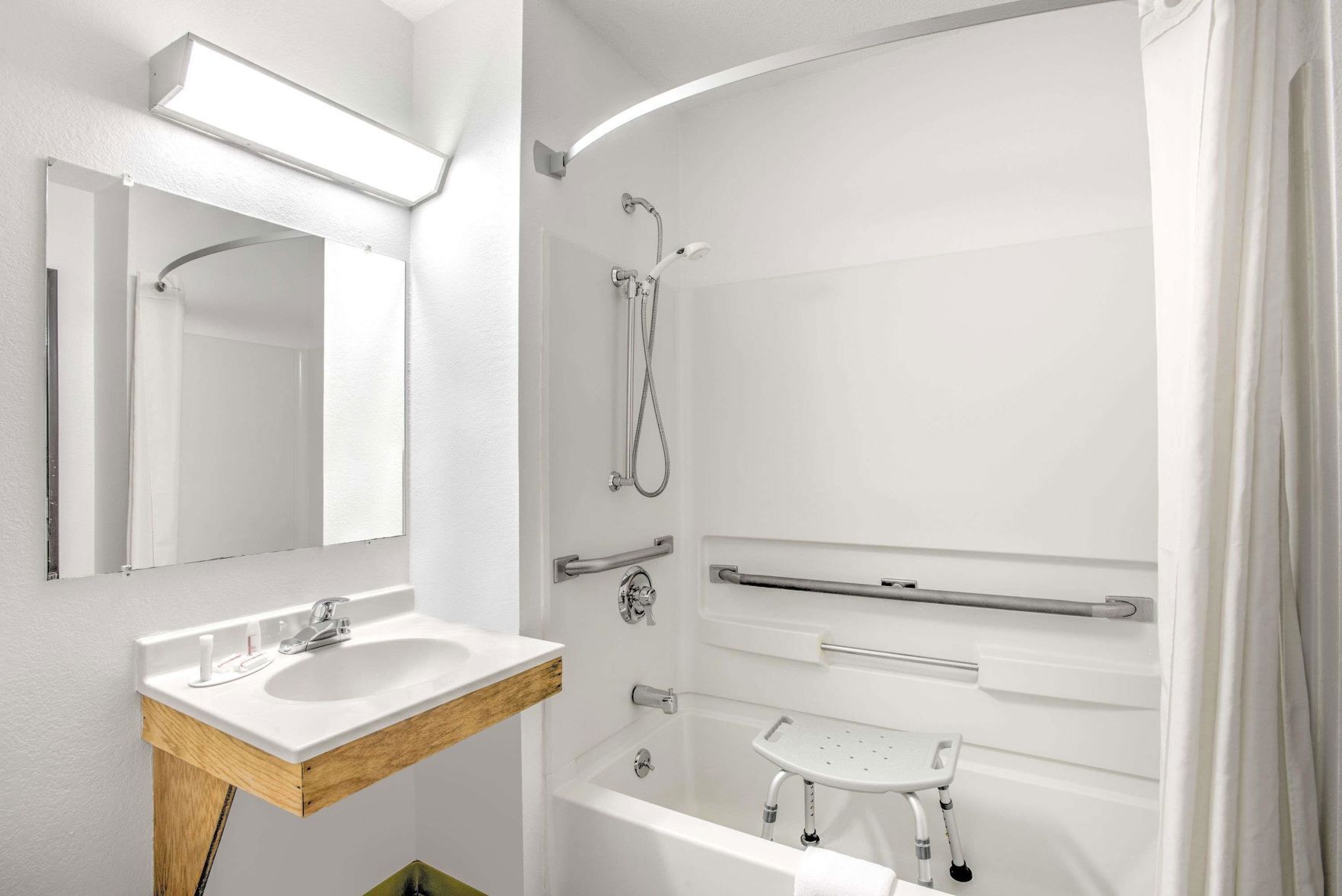 Salle de bain | Ensemble baignoire-douche, baignoire profonde