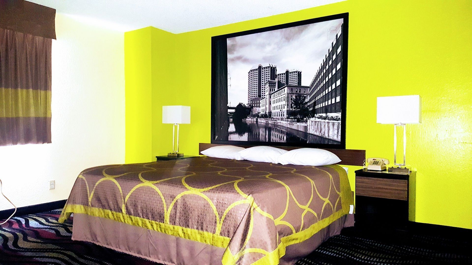 Desk, free WiFi, bed sheets
