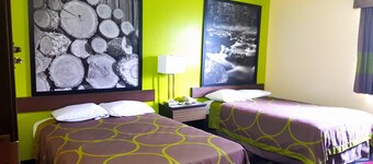 Super 8 by Wyndham Richmond/Broad Street