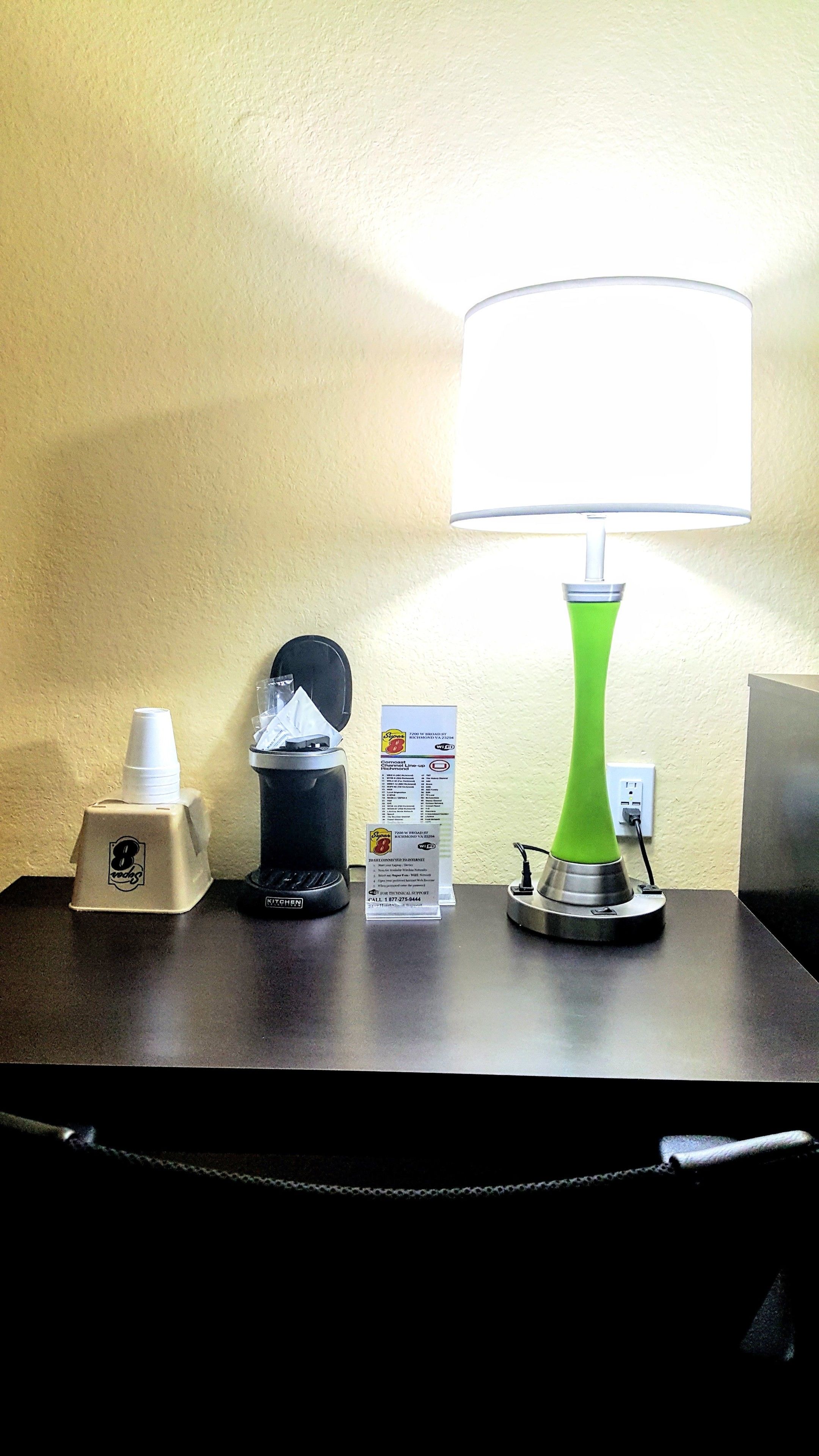 Photo - Super 8 by Wyndham Richmond/Broad Street