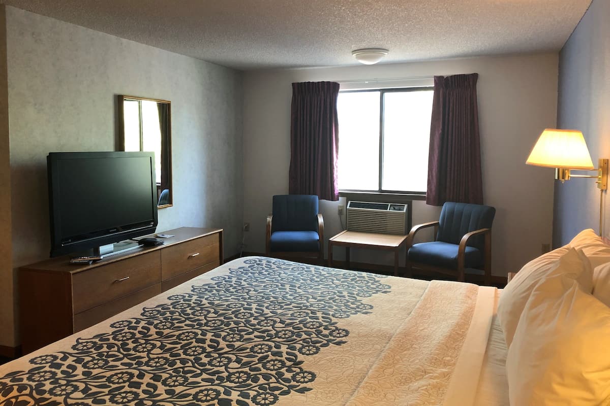 Desk, blackout drapes, iron/ironing board, free cribs/infant beds