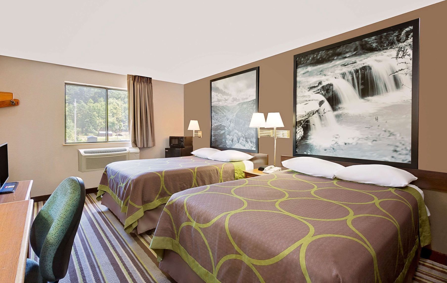 Premium bedding, in-room safe, individually furnished, desk