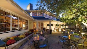 Breakfast, dinner, brunch served; American cuisine, garden views