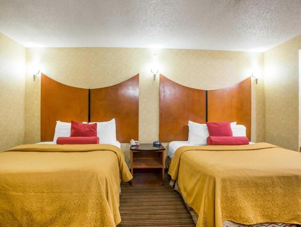 In-room safe, desk, laptop workspace, blackout curtains