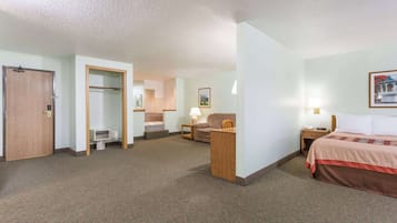 Suite estudio, 1 cama King size, para no fumadores, hidromasaje | Caja de seguridad en la habitación y escritorio