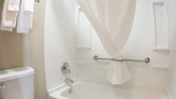 Duschwanne, Hydromassagedusche, kostenlose Toilettenartikel