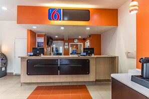Reception - Motel 6 Raleigh, NC - Cary (Raleigh)