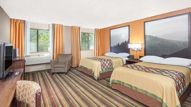 Room - Super 8 by Wyndham Norton VA (Norton)