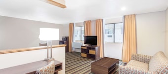 Super 8 by Wyndham Norton VA