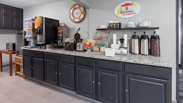 Tägliches inbegriffenes Frühstück zum Mitnehmen