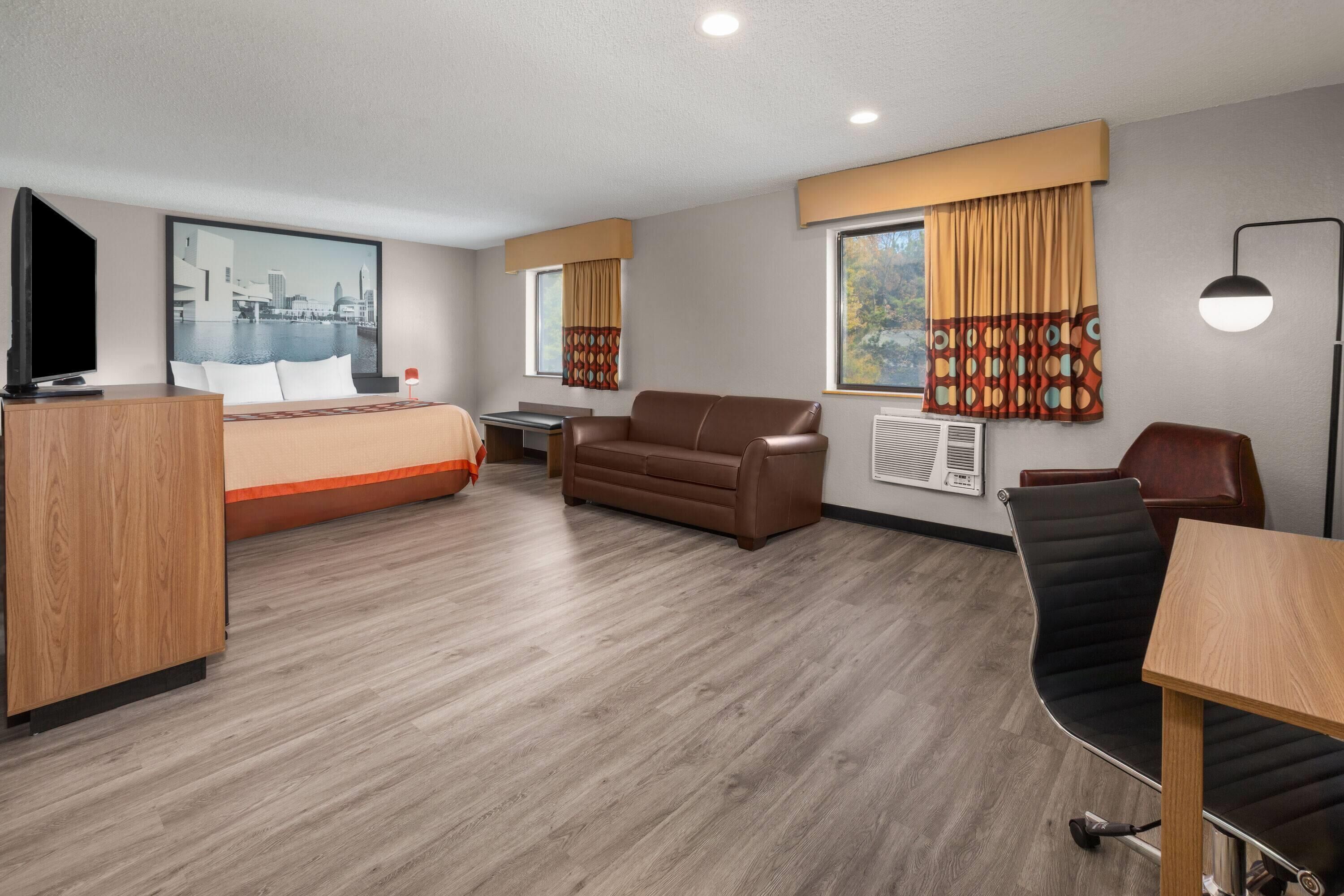 Studio Suite, 1 King Bed, Smoking | In-room safe, desk, free cribs/infant beds, free WiFi