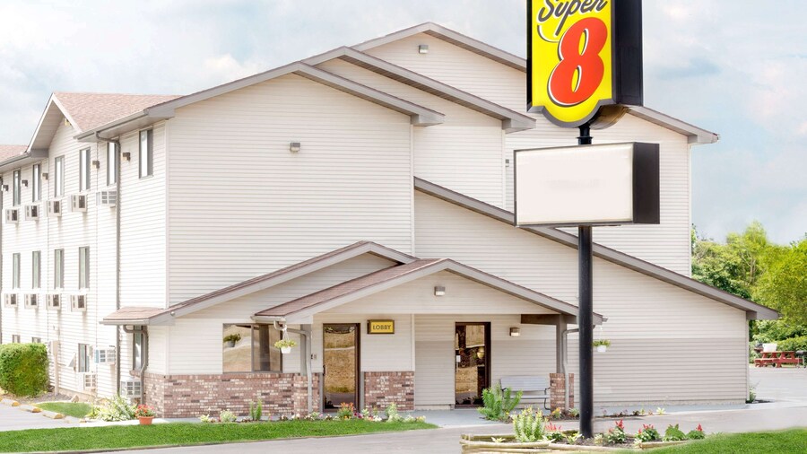 Super 8 by Wyndham Kent/Akron Area